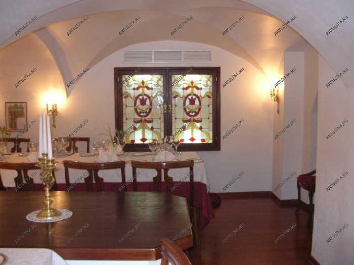 Витражи для ниши в зале