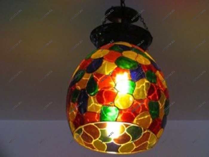 Витражный светильник для кухни, изготовленный по технологии Тиффани