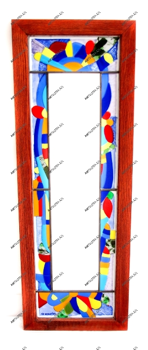 Преимуществом пленочного витража на зеркале является его эффектный внешний вид при относительно бюджетной стоимости