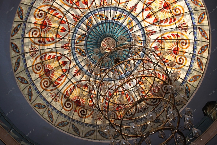 Витражный потолок в восточном стиле