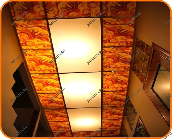 Стеклянный потолок с фотопечатью