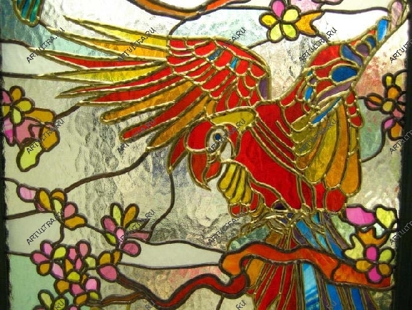 Витраж Тиффани для окна детской комнаты