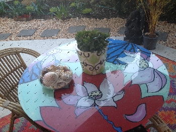 Витражная роспись стола - цветы