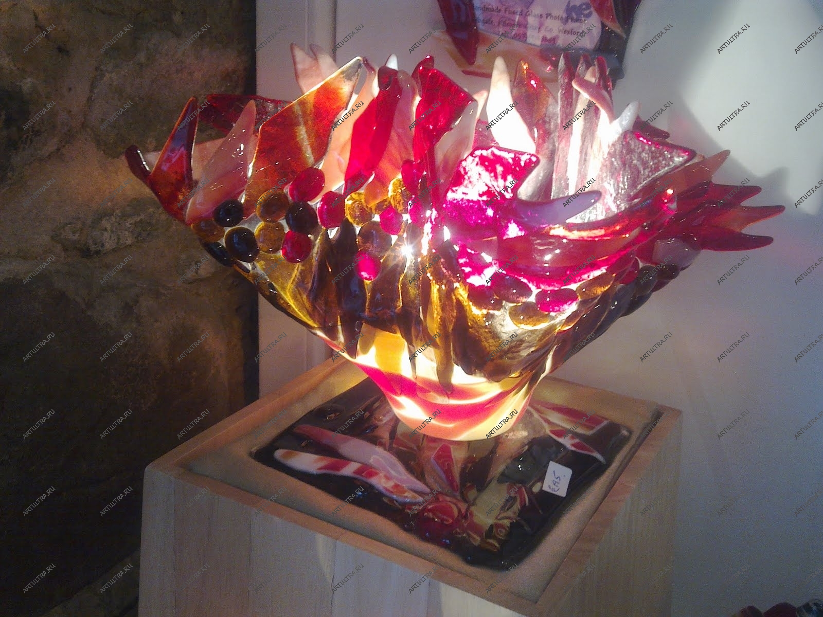 Можно подобрать дизайн лампы с фьюзингом для любого интерьера.